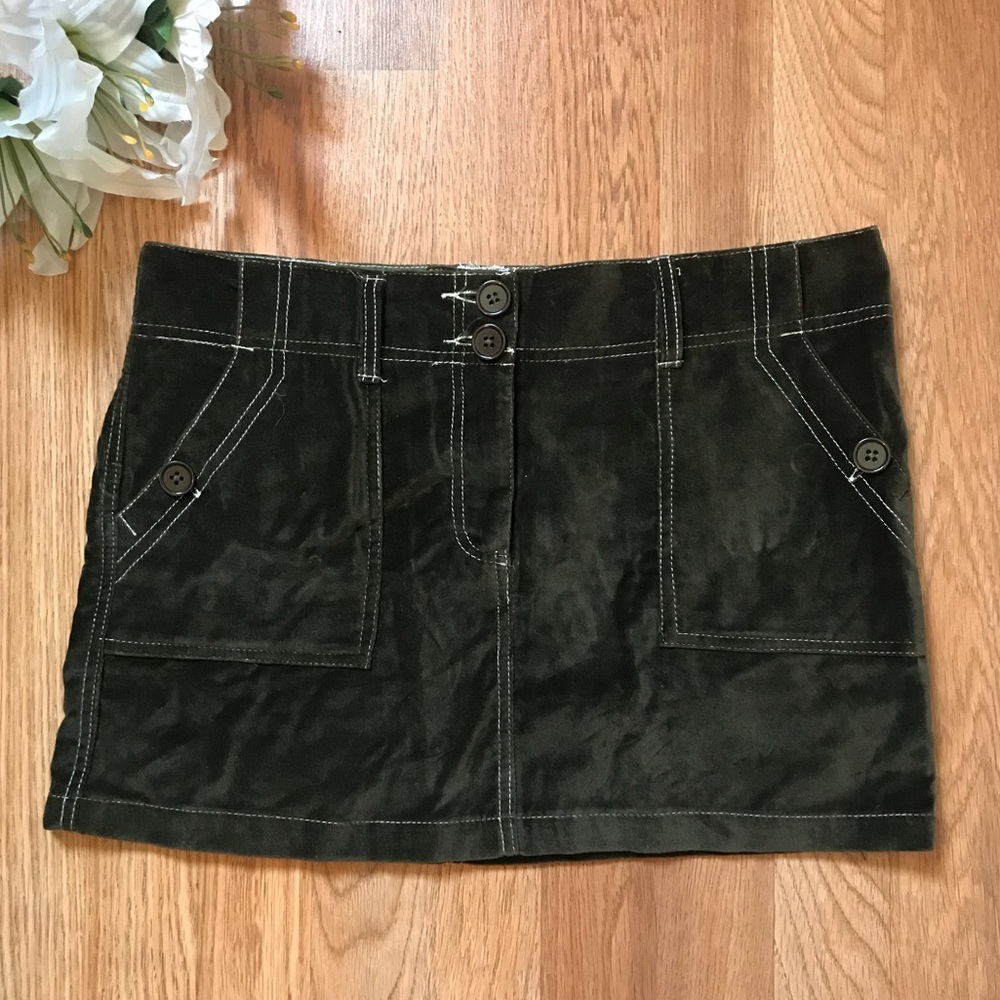 Velvet Dark Green Front Pocket Mini Skirt-9